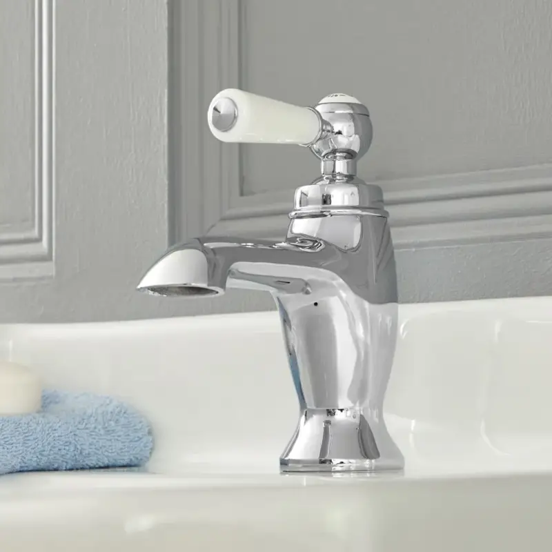 Hudson Reed Elizabeth - Rubinetto per Lavabo Monoforo Design Tradizionale con Maniglie a Leva Disponibile in Diverse Finiture - Liquidazione